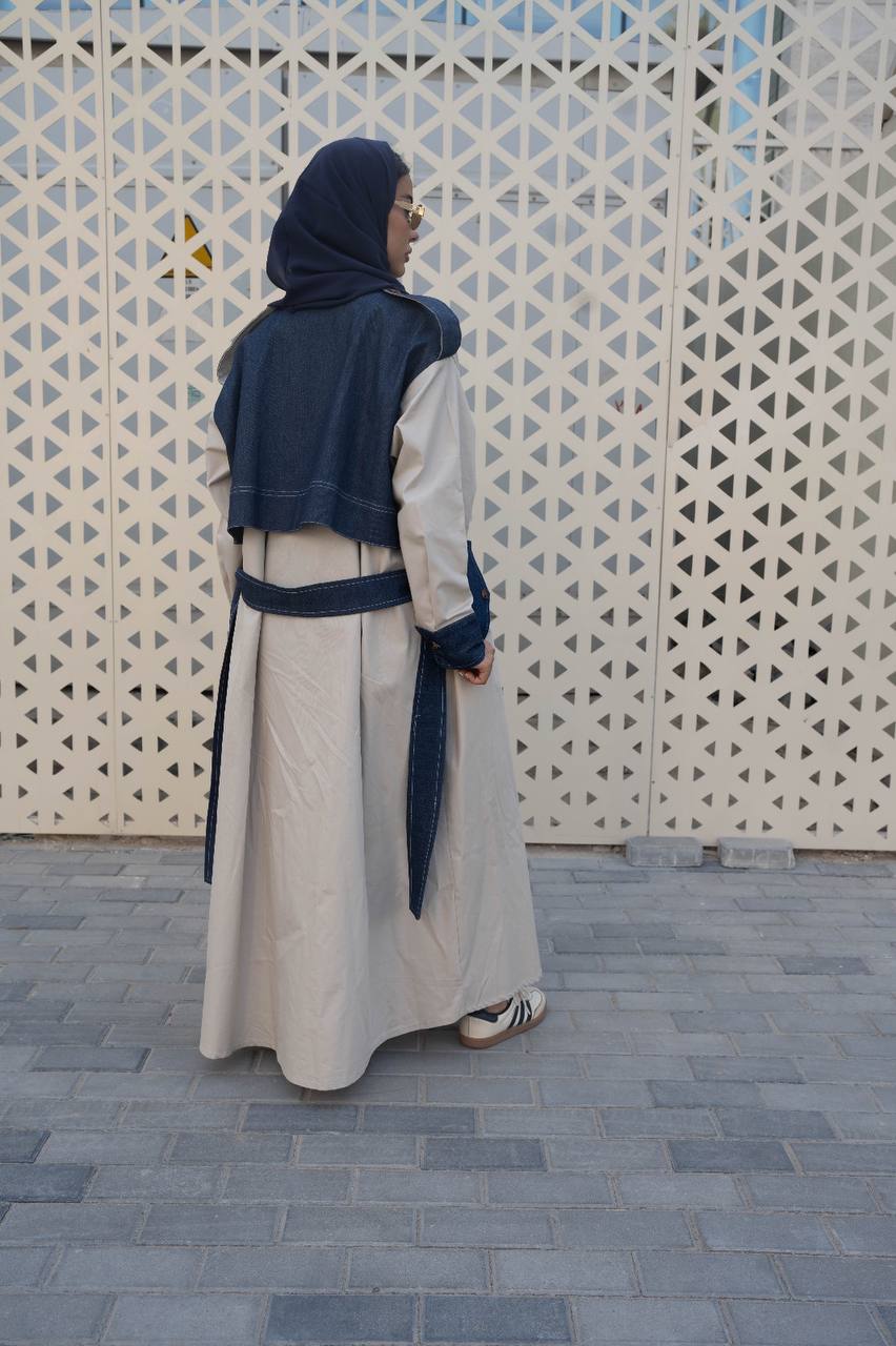 Trench coat with vest and pants, in beige with jeans C:6555