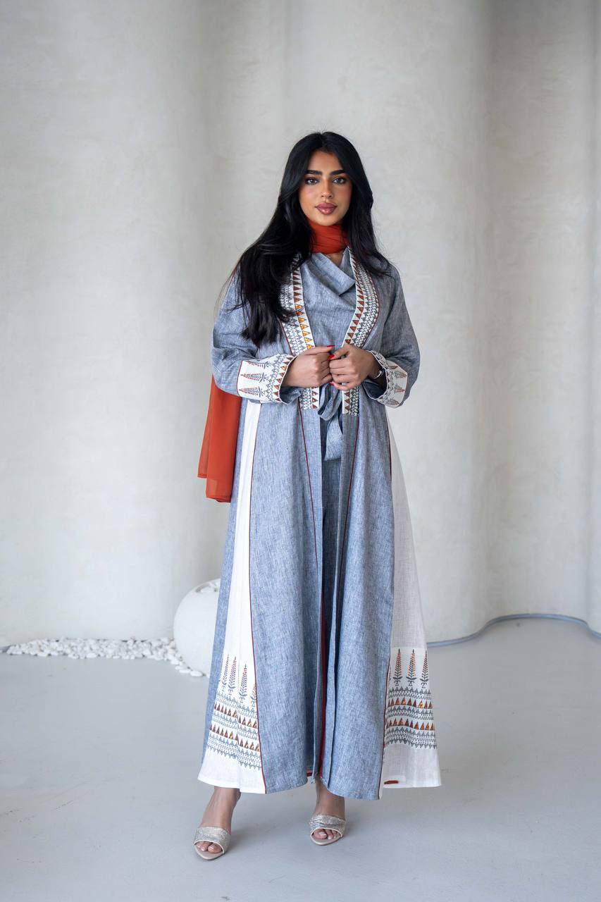 Linen abaya in light gray with embroidery C:6588 Gray