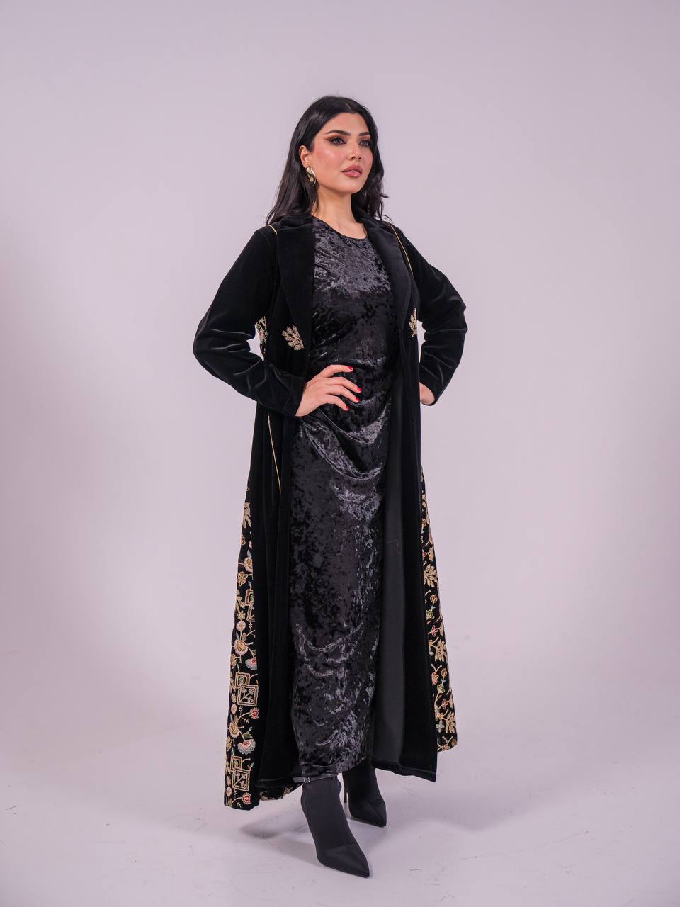 Plain velvet abaya with embroidered velvet. C:6736