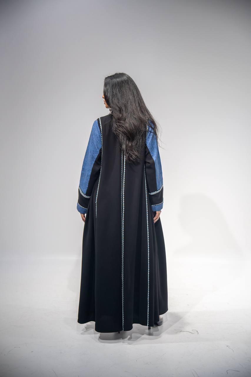 Black crepe abaya with blue linen, with embroidery. C:6672