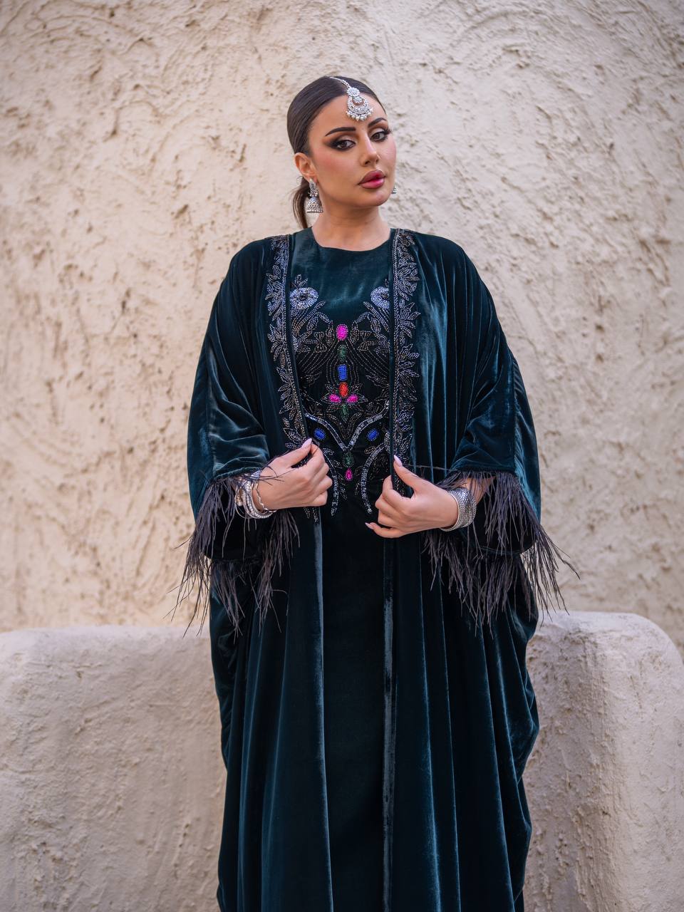 A set of bisht and dress, velvet in olive green with hand embroidery..C:6716