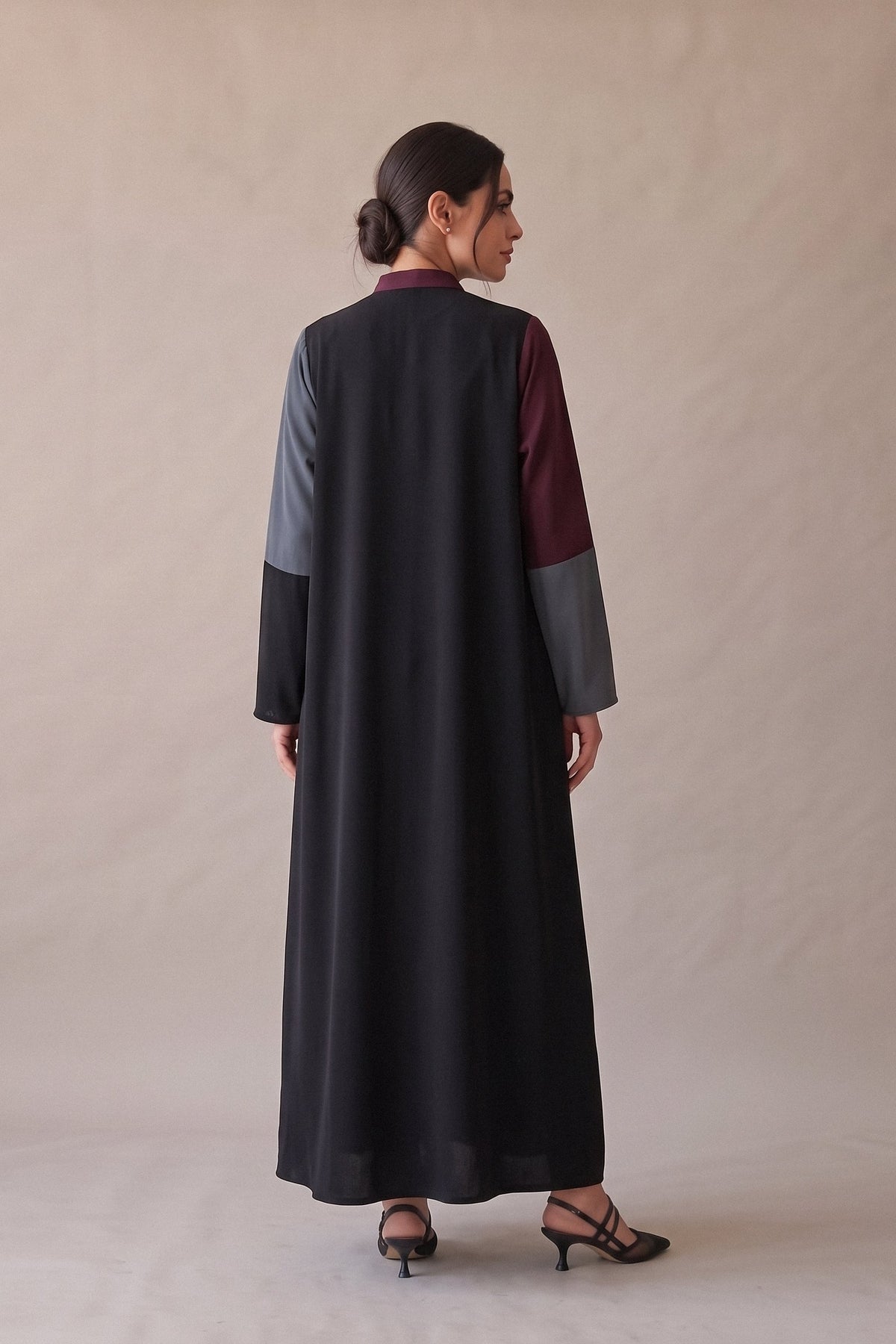 Black Crepe Abaya with Burgundy and Grey Details – 2076